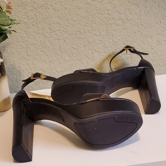 Guess Milla Platform Shoe - Picture 2 of 4